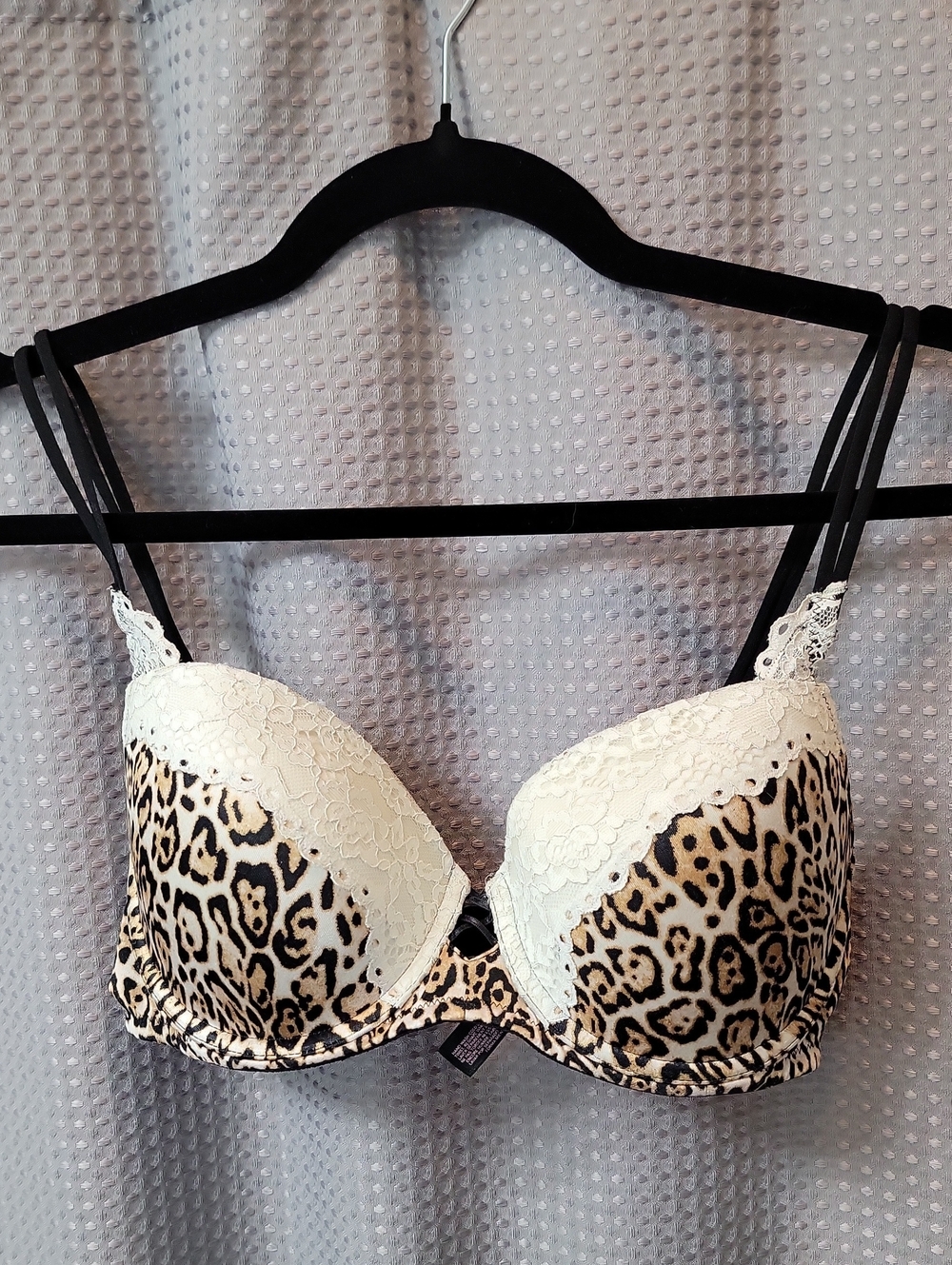 Victoria's Secret Very Sexy Balconette Size 34D Leopard Print